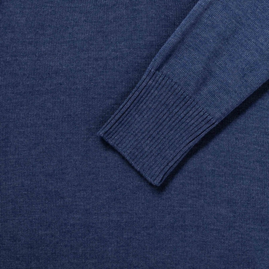 Ženski štrikani džemper na V izrez