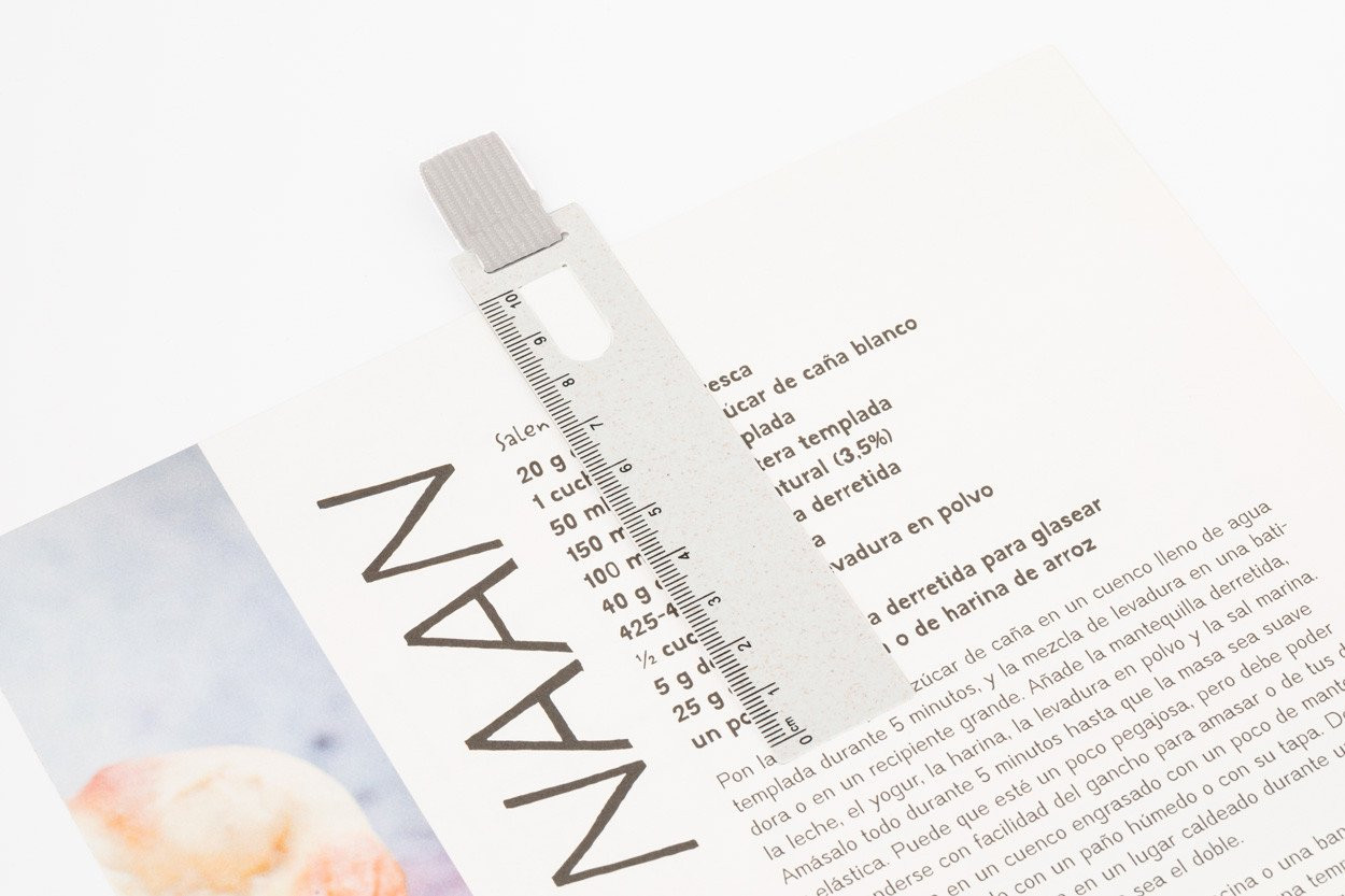 Loiza bookmark ruler