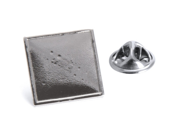 Batler metalni bedž