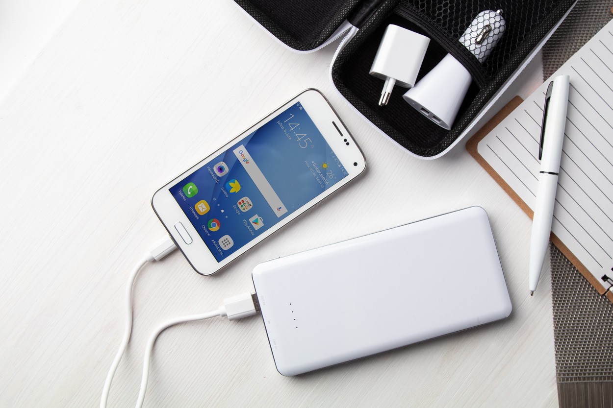 Atazzi USB punjač i pomoćna baterija-power bank set