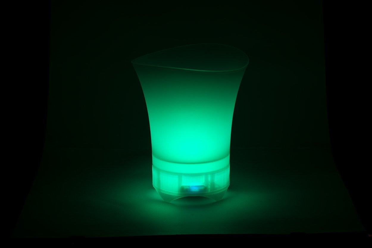 Trobel posuda za led sa zvučnikom