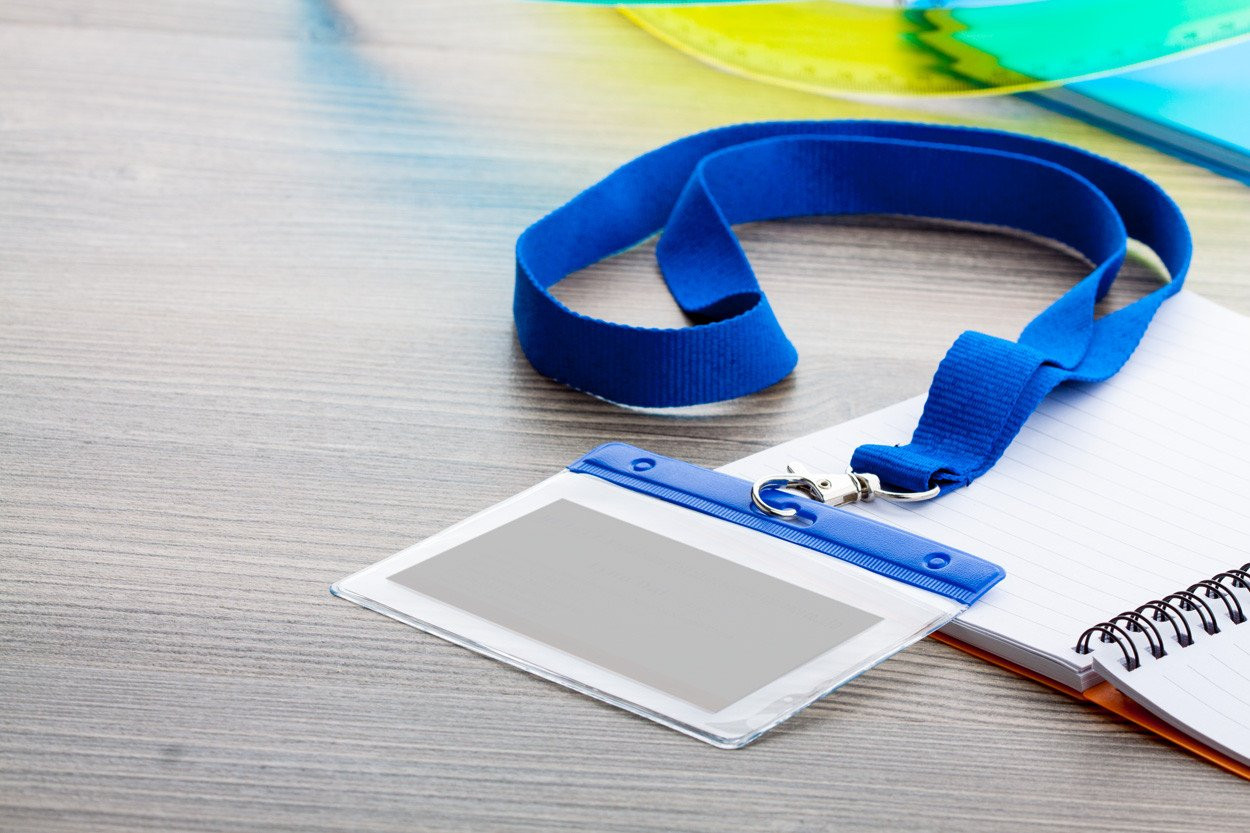 Neck okovratna traka