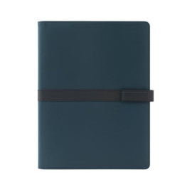 SANDERSON FOLDER. A4 fascikla od PU (50% reciklirana) sa magnetnim zatvaranjem i blokom za beleženje na linije