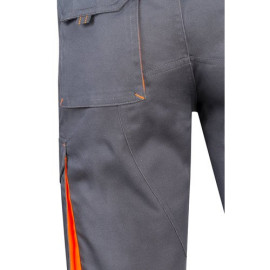 VL HEMERA. Two-tone, multi-pocket stretch Bermuda shorts (240g/m²), in cotton (46%), EME (38%) and polyester (16%)