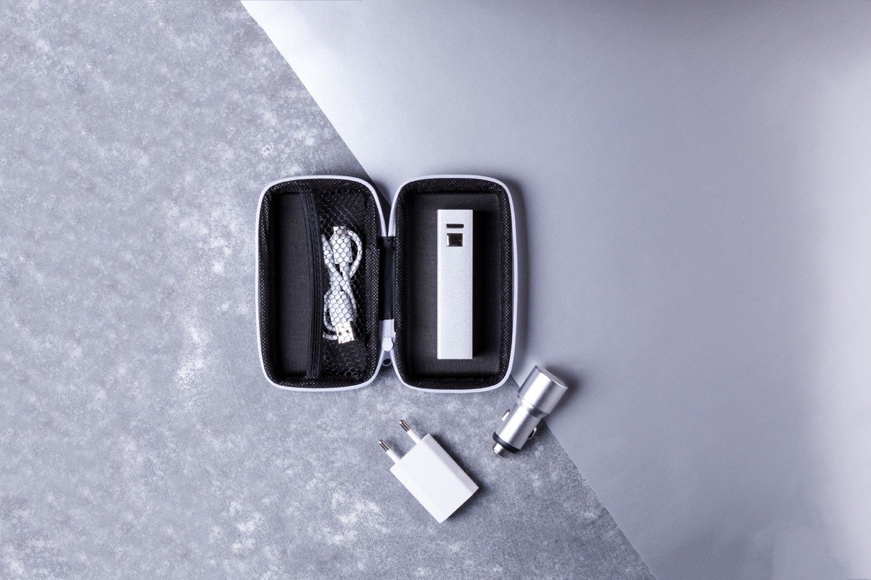 Tilmix USB charger and power bank set