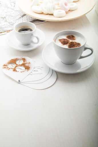 Typica kačketpuccino čaša set