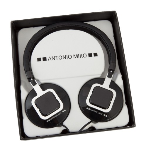 Kelsi headphones