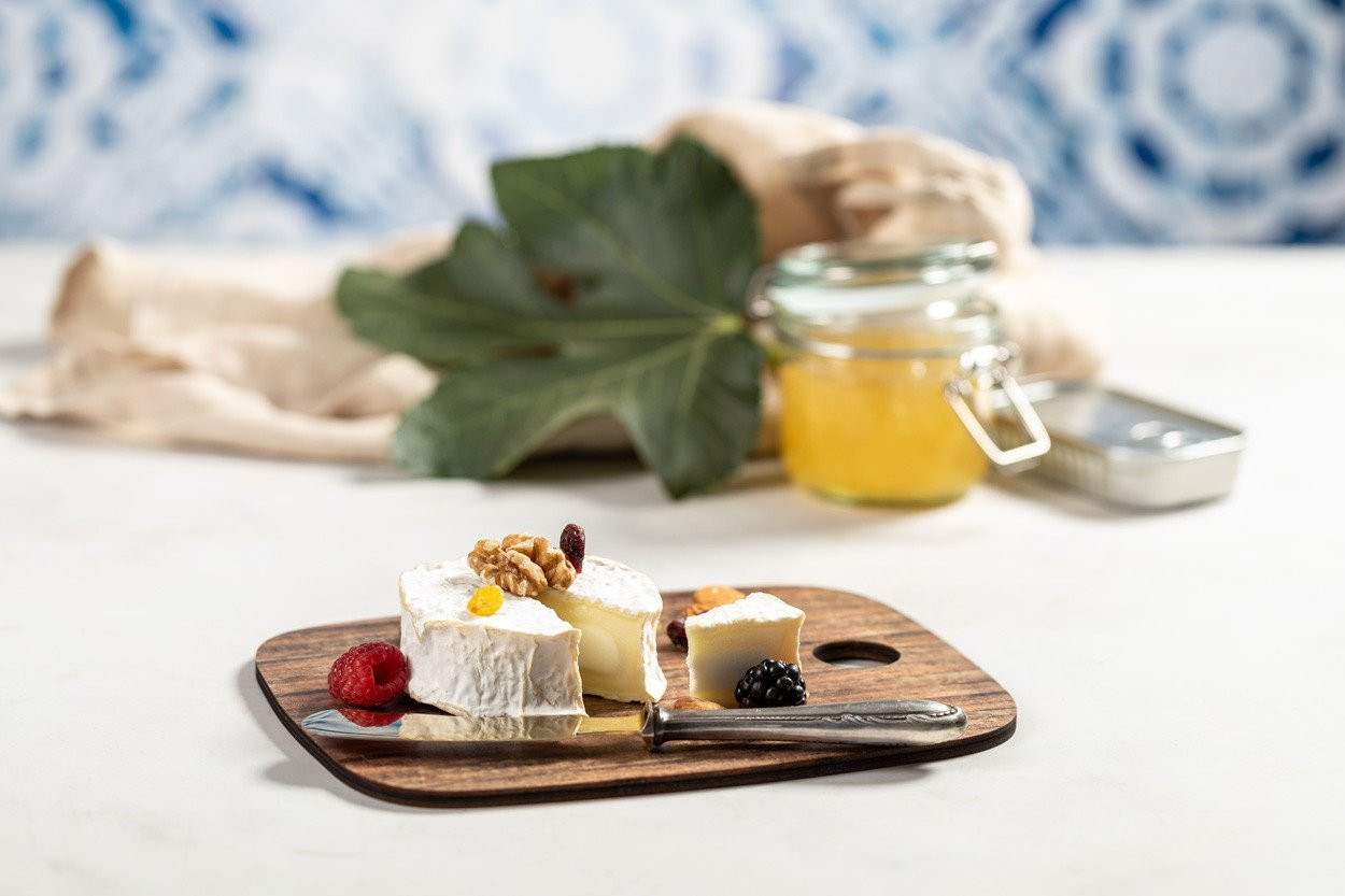 Cyntiax cutting board