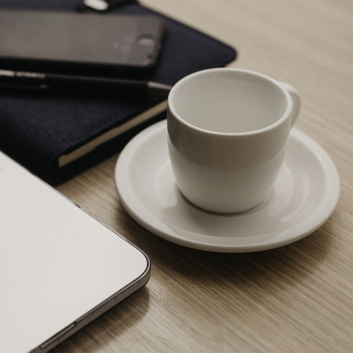 MOMENTO, porcelanska šolja i tacna za capuccino kafu, 150 ml, bela