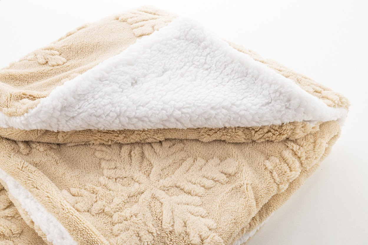 Valsatra RPET Christmas blanket