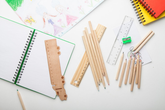 Looney drveni lenjir