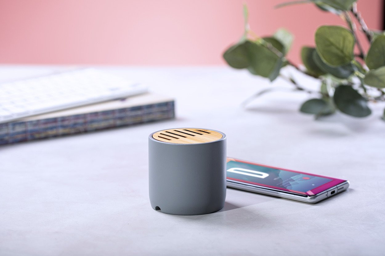 Piler bluetooth speaker