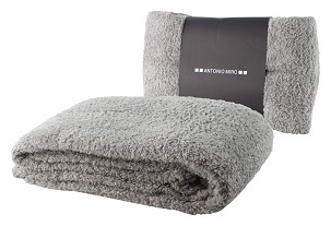 Kira blanket