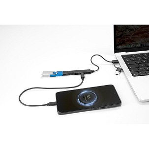 BENIOFF. A multifunctional hub that expands your device’s connectivity, made from recycled PET (xxx% rPET) and recycled aluminium (xxx% rAL)